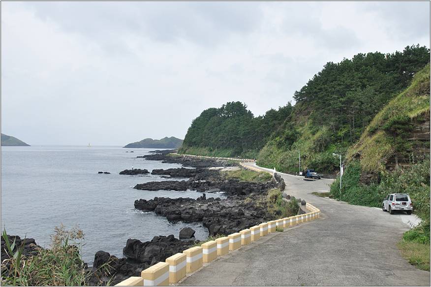 Jeju Olle Walking Trail 2.jpg