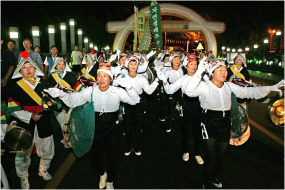 Women Diver's Parade.jpg