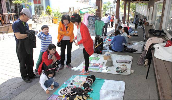 Arts & Crafts Market in Jeju.jpg