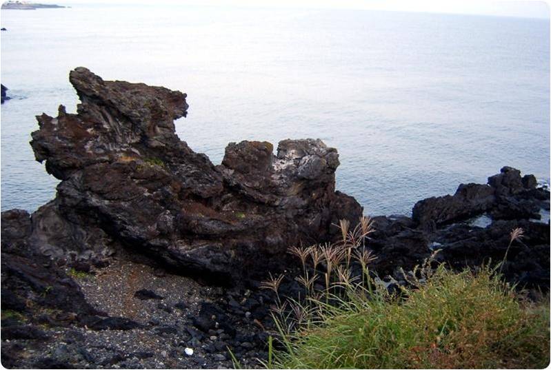 Lava Formation, Jeju Island 2.jpg